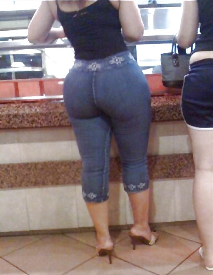 25P HIPS,ASS,THIGHS SO PHAT,IT SHOULD BE AGAINST THE LAW!!!--I I