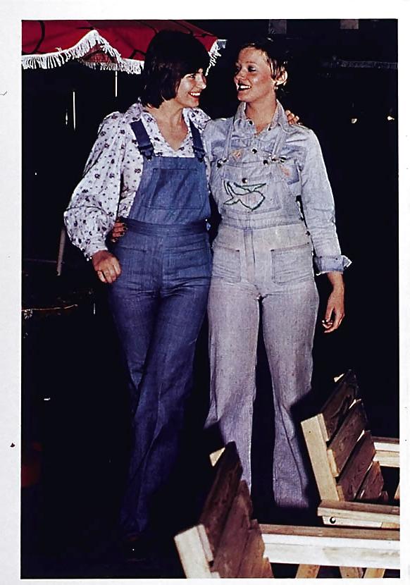 17P Vintage Busty Les Set - Jen & Barb