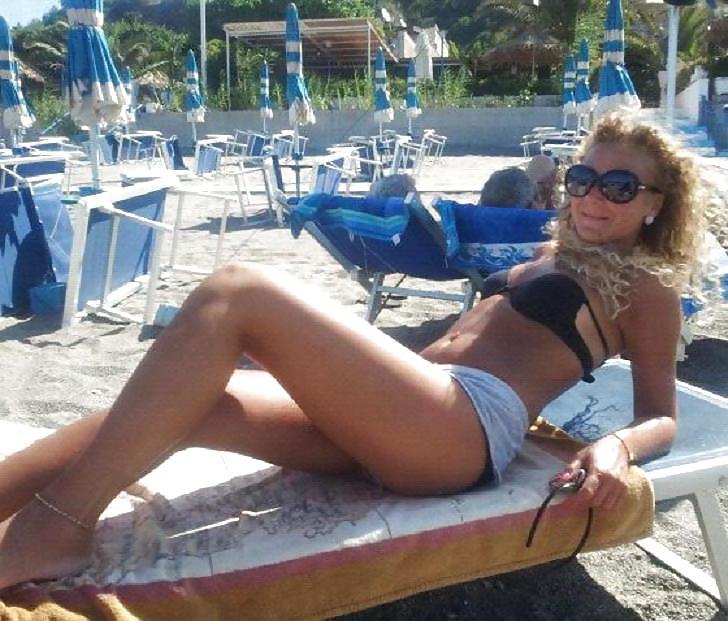 6P Italian: Rossella