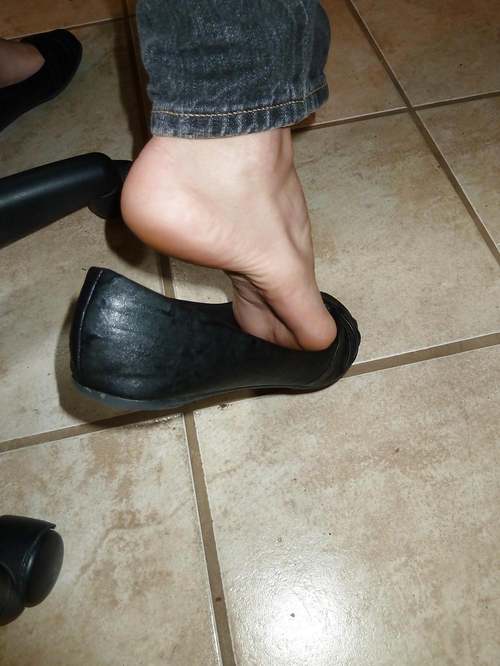 5P Little feet in ballerina