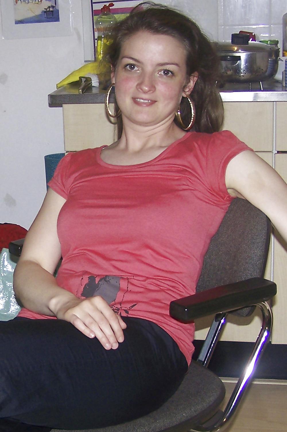 25P Hairy pussy exhibitionist