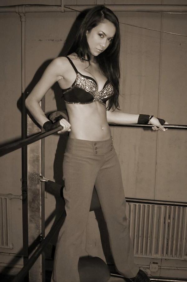 25P Wrestling Babe AJ Lee