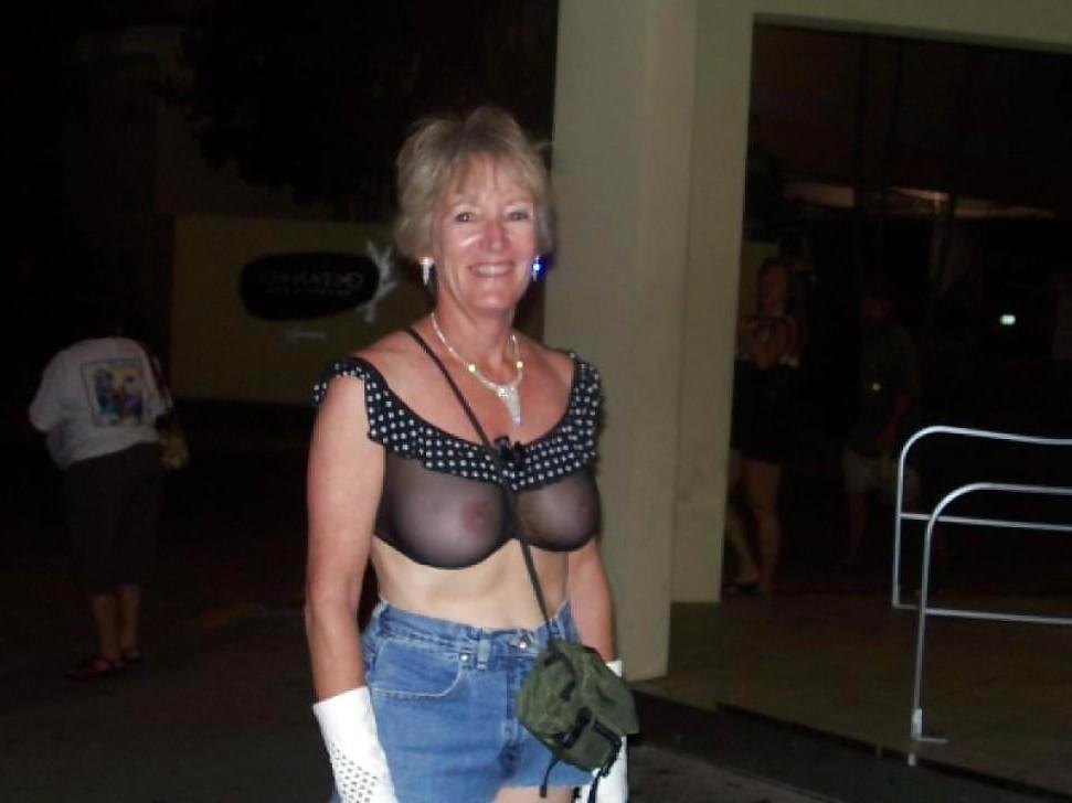 25P Mature And Grannies Showing Us Their Tits 5