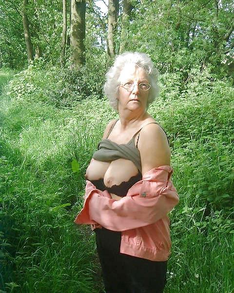 25P Mature And Grannies Showing Us Their Tits 5