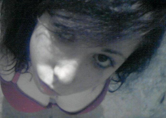 12P Italian selfshot girl