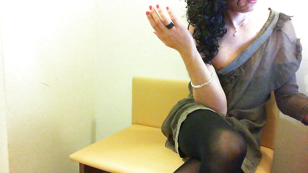20P Feet in ballarina shoes  pantyhose leggins  knee high