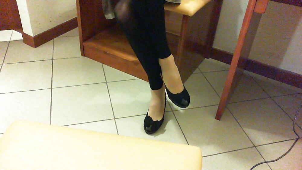 20P Feet in ballarina shoes  pantyhose leggins  knee high