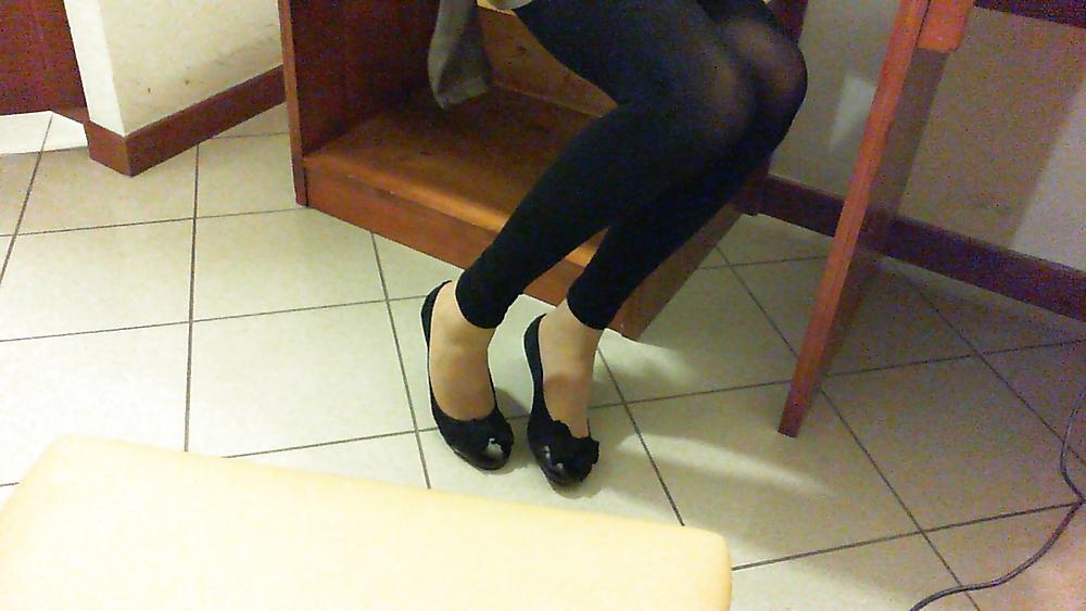 20P Feet in ballarina shoes  pantyhose leggins  knee high