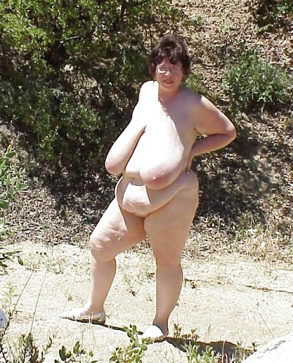 20P Busty women 305 (Saggy tits special)
