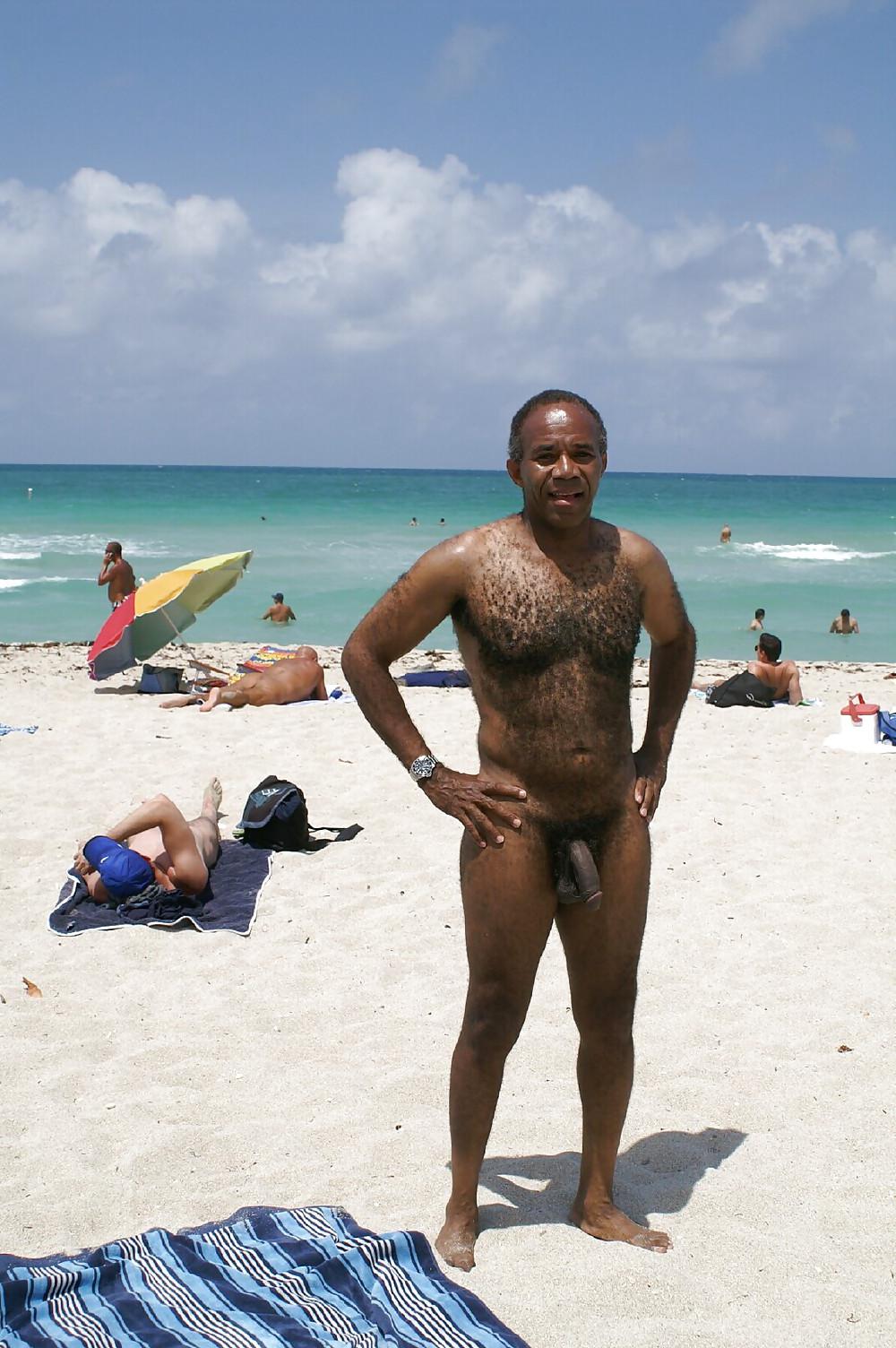 18P GBM the Exhibitionist