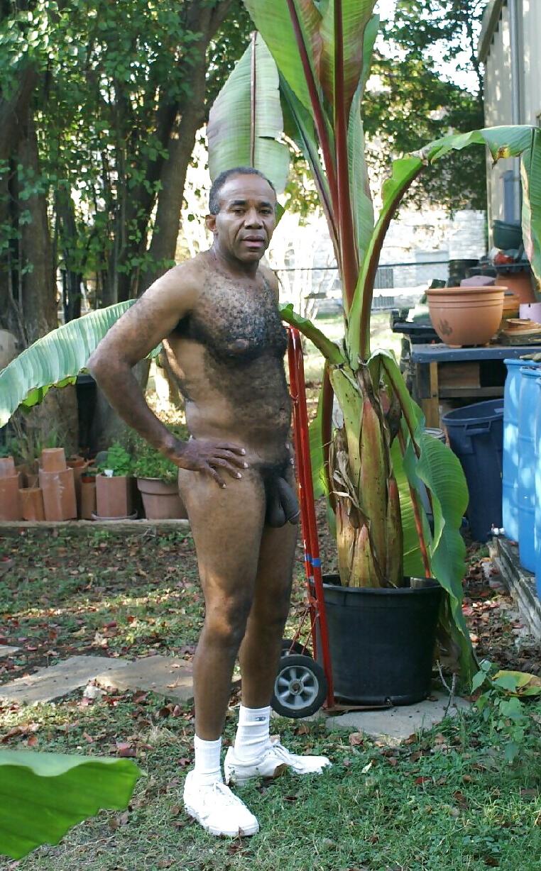 18P GBM the Exhibitionist