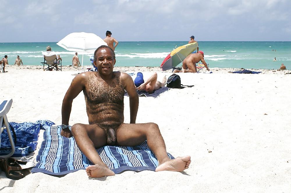 18P GBM the Exhibitionist