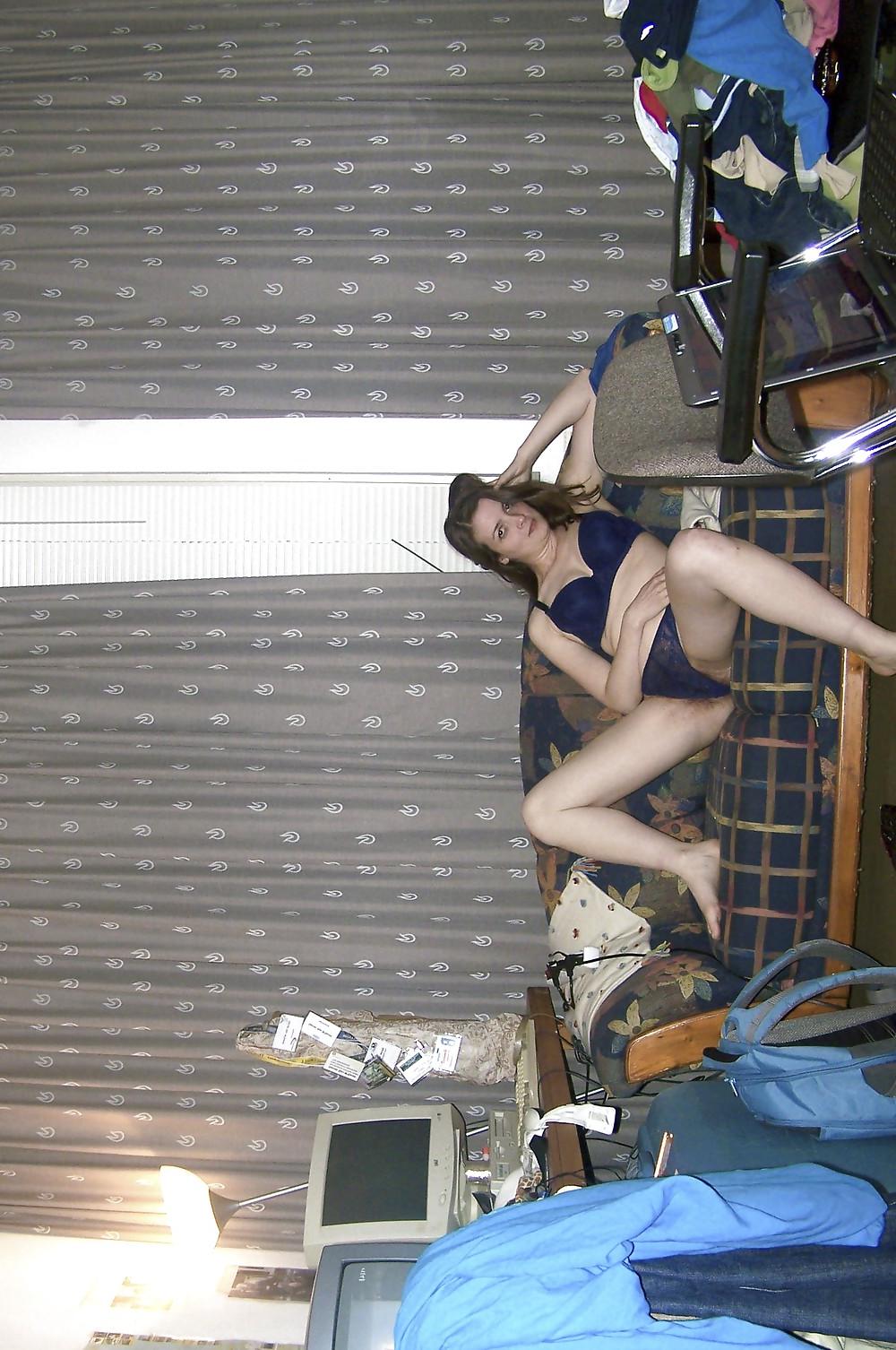 25P Hairy pussy exhibitionist