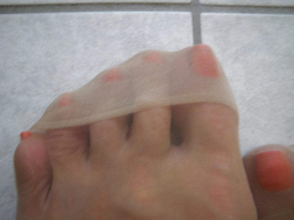 15P Tan pantyhose
