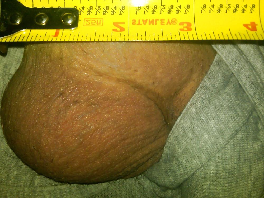 25P Huge Balls measured for size