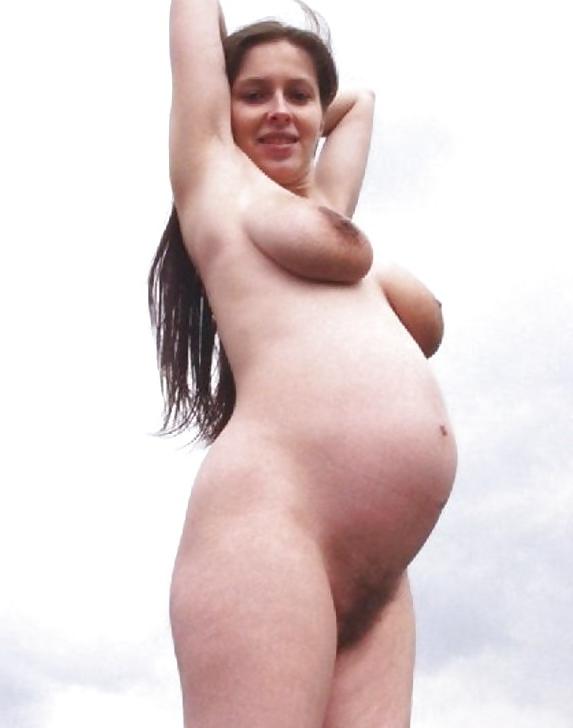 25P Pregnant girls with Saggy Tits.