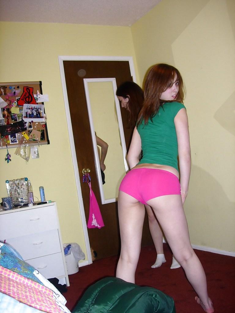 25P Strip poker teens