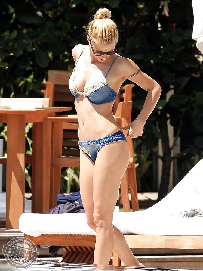 25P Michelle Hunziker