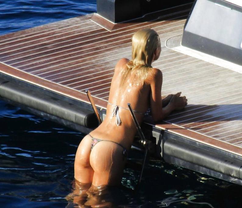 25P Michelle Hunziker