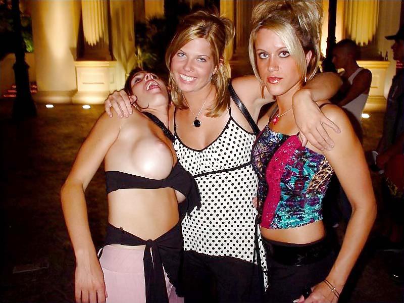 20P Downblouse Nip Slip 3 (boyaka)