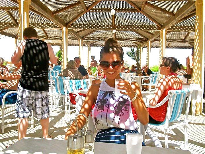 25P Holidays without boyfriend for Lucy (1)