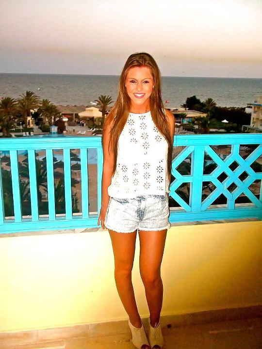 25P Holidays without boyfriend for Lucy (1)