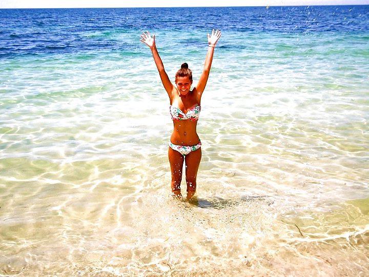25P Holidays without boyfriend for Lucy (1)