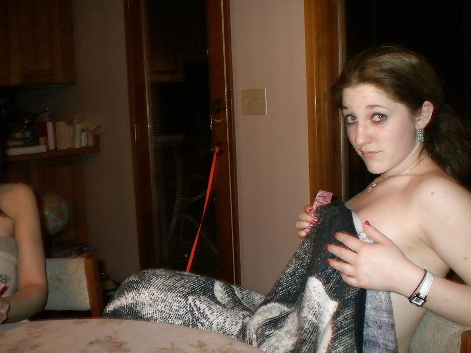 25P F4F Strip Poker