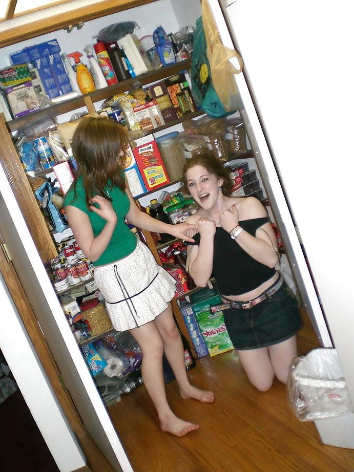 25P F4F Strip Poker