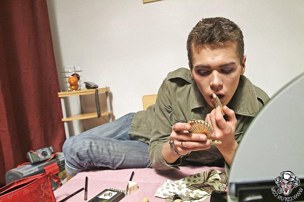 25P Boys Make-up love to be crossdressing