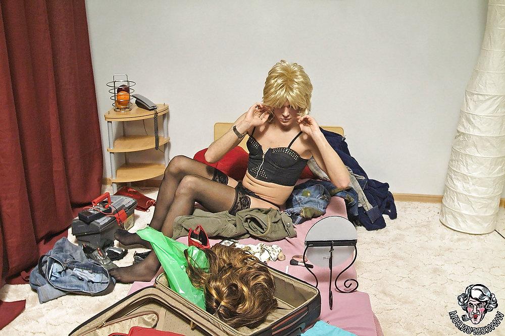 25P Boys Make-up love to be crossdressing