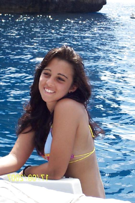 9P Italian girl: Simona