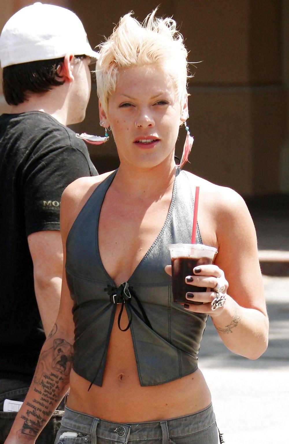 17P Pink (Alecia Moore)