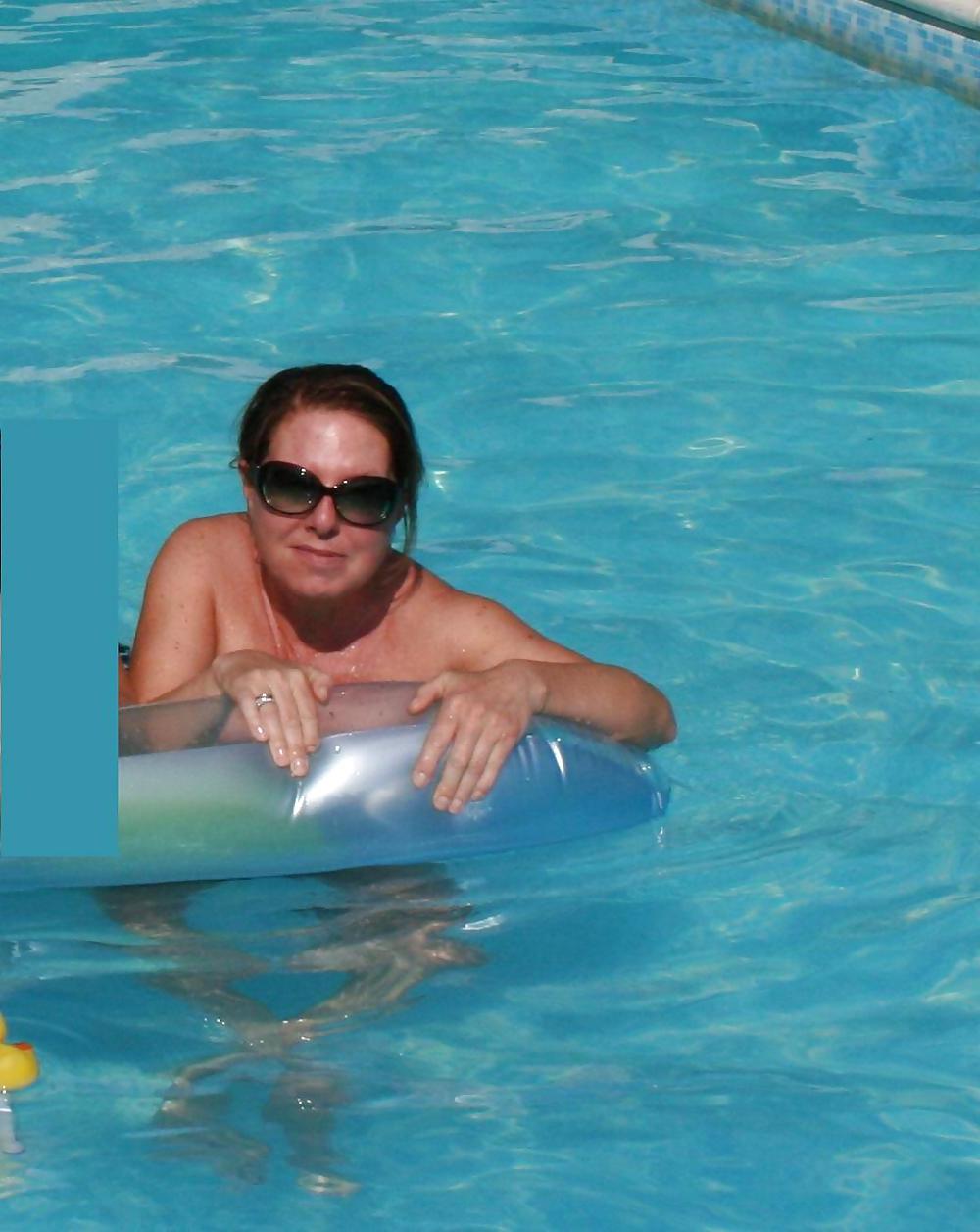 6P Betty in piscina