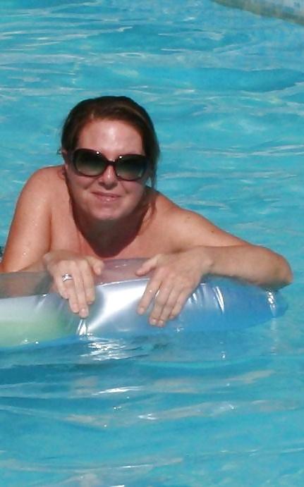 6P Betty in piscina