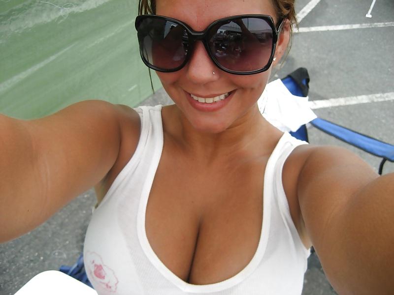 20P Big tits busty beauties 14
