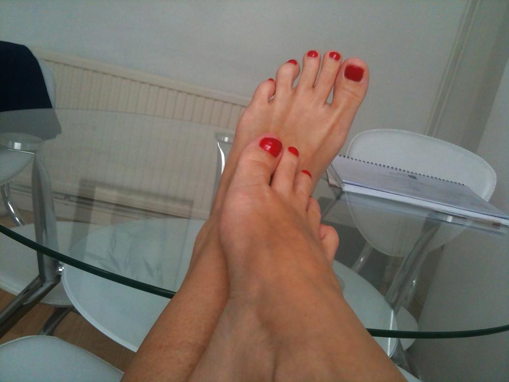 4P Boyfriend has a fetish for my feet