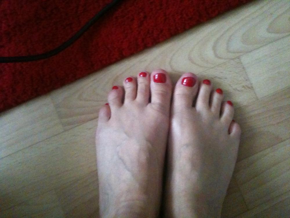 4P Boyfriend has a fetish for my feet