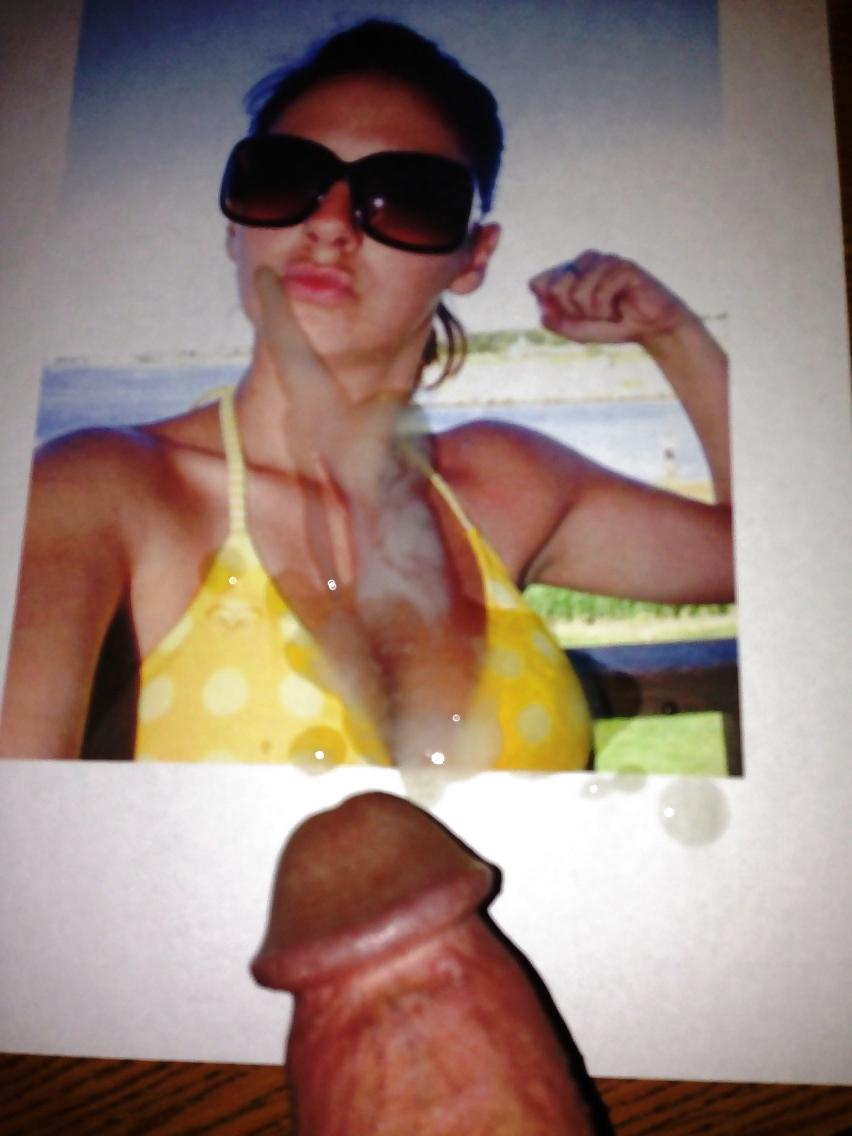 14P Bueatiful girl in sunglasses