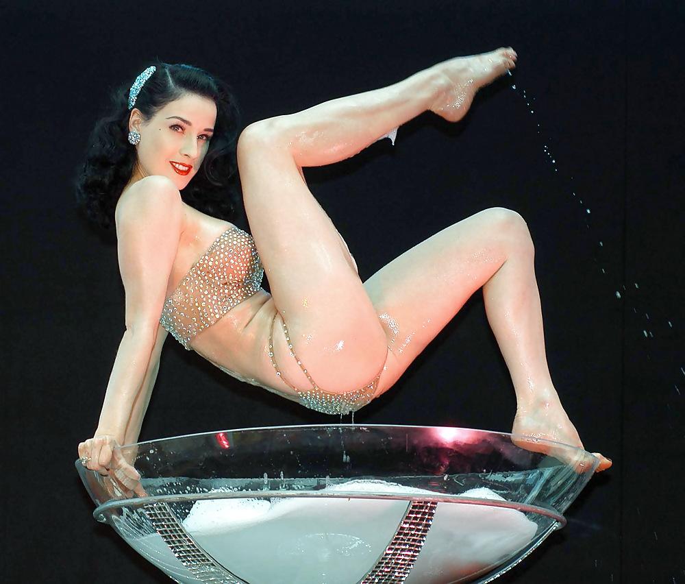 25P Dita Von Teese (HQ)