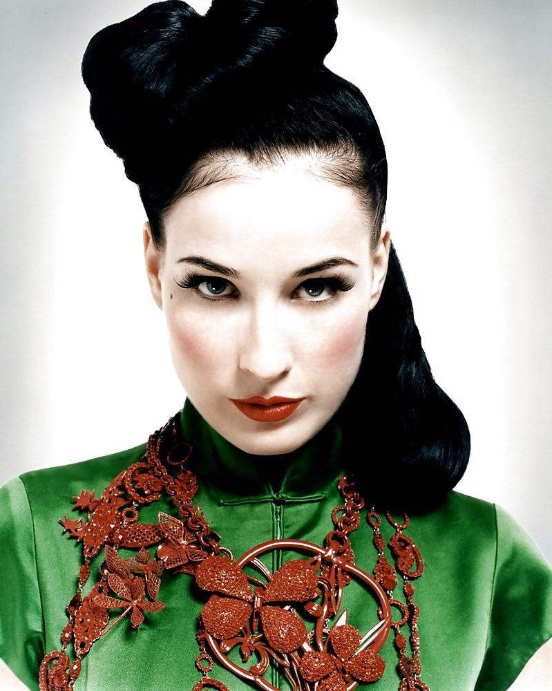 25P Dita Von Teese (HQ)