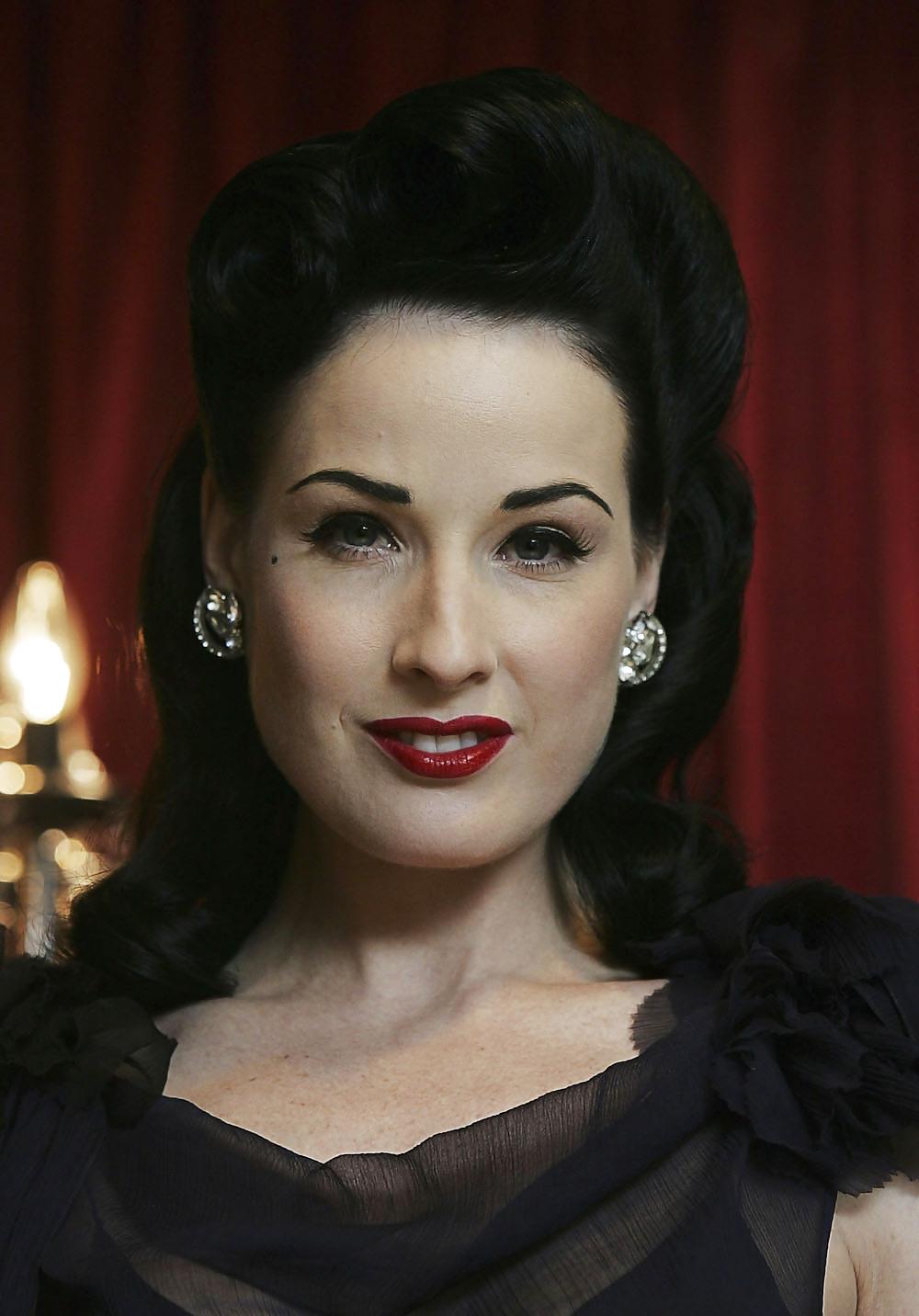 25P Dita Von Teese (HQ)