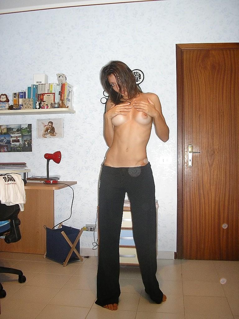 11P Italian Slut Wife From MyDiscreetSpace.com