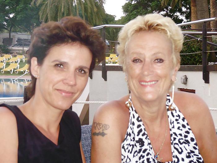 11P My mom with my 2 sisters. fuck them all!!!