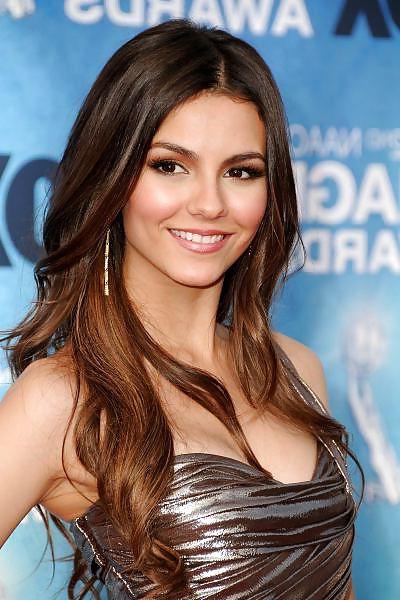 25P Victoria Justice-Sammlung