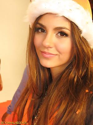 25P Victoria Justice-Sammlung