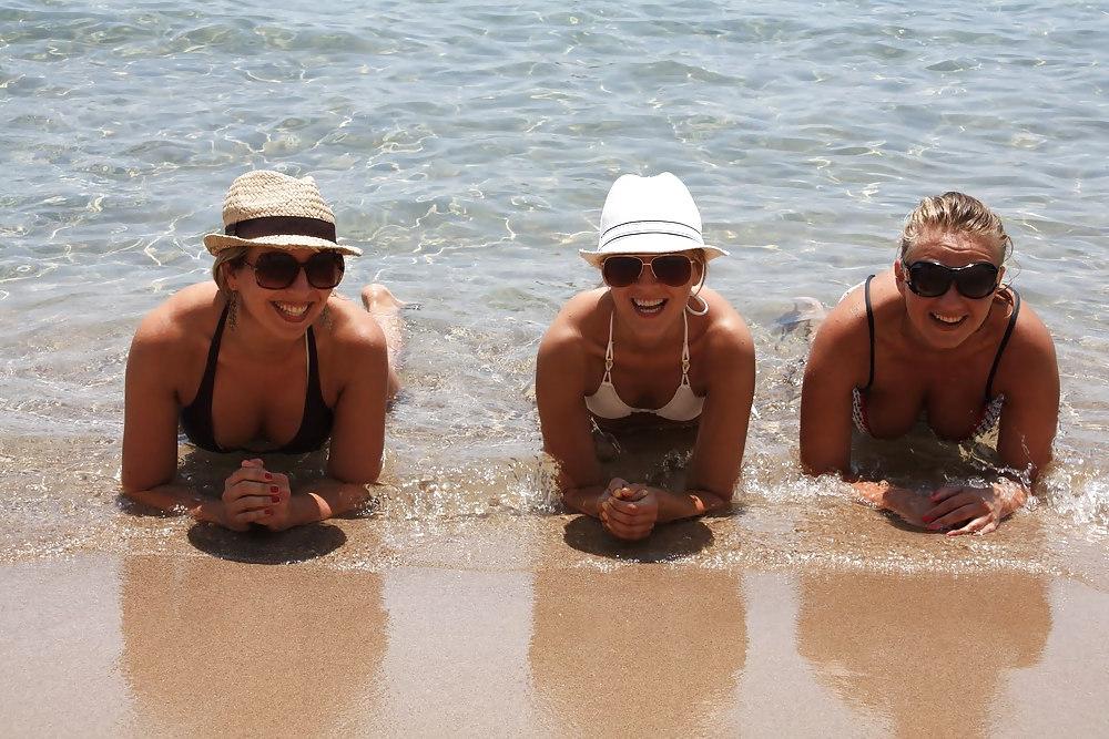 25P Polish girls on holidays