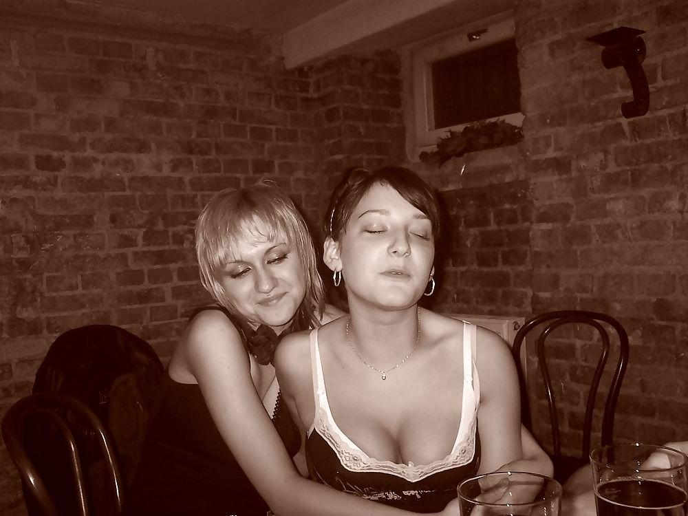 16P Hot Brunette NICE BIG TITS 