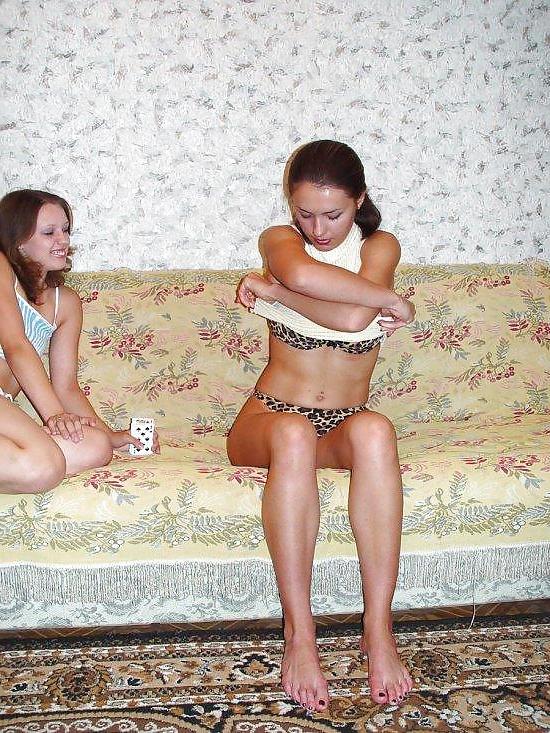 25P RUSSIAN STRIP POKER III