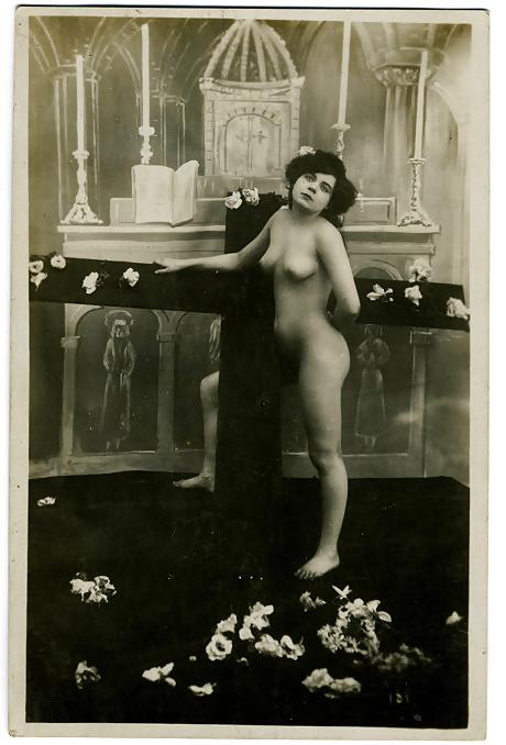 25P Vintage white beauties B&W